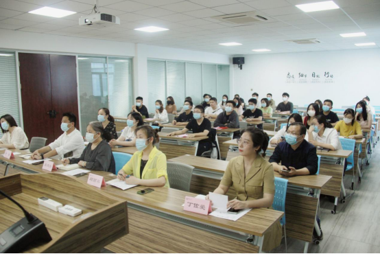 道德講堂|“見賢思齊 吾輩自強 ”道德講堂主題活動開講啦！