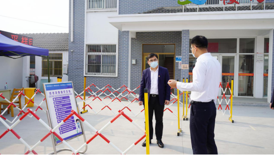 暖心攜手幫扶村，守望相助共抗疫