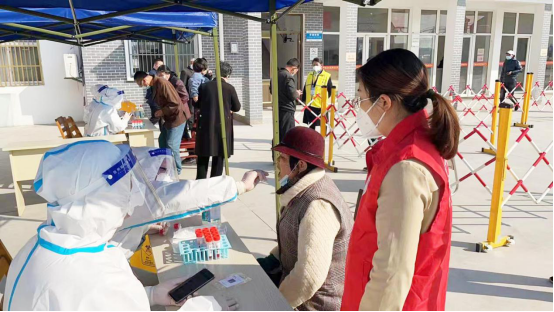 暖心攜手幫扶村，守望相助共抗疫