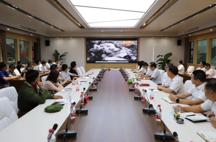 “慶七一，頌黨恩”交通產(chǎn)業(yè)集團(tuán)富港板塊開(kāi)展銀企共建活動(dòng)